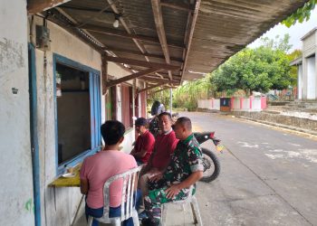 Jaga Kondusivitas Wilayah, Serka Imam Sungep Gelar Komsos Kamtibmas Bersama Warga Kedungbanteng