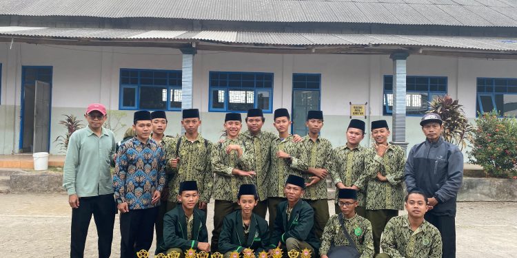 KONTINGEN MA IHSANNIAT RAIH 20 PRESTASI DI LOMBA PHBN KECAMATAN NGORO – JOMBANG _Dalam Rangka HUT RI ke-81_