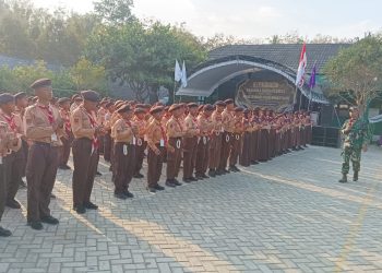 Geger! 120 Siswa MI Miftahul Falah Digembleng PBB dan Wawasan Kebangsaan Oleh Koramil 21 Bulukerto