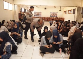 AI Makin Dekat dengan Pelajar, Polres Kediri Tekankan Pentingnya Berpikir Kritis
