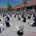 Ratusan Siswa SMK N 1 Bulukerto Digembleng TNI dari Koramil 21/Bulukerto