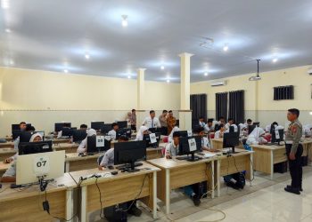 Bukan Sekadar Tren, Polres Kediri Ajak Siswa SMAN 1 Pare Kenali AI