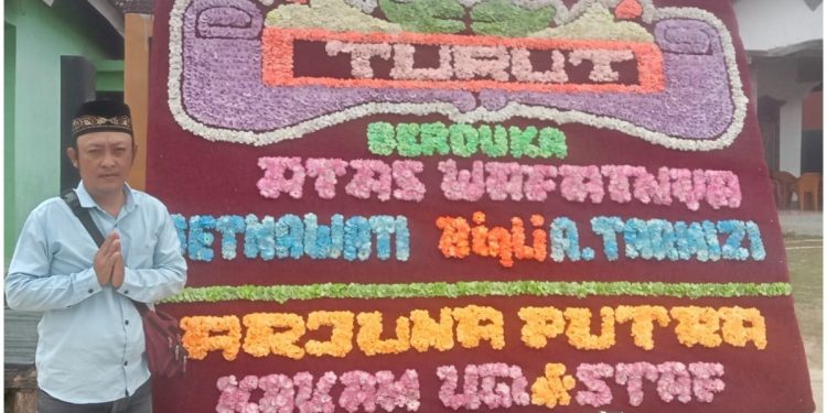 Bupati Tulang Bawang “Drs Qudrotul Ikhwan MM  Turut  Mengunjungi Dan  Berduka  Cita atas Meninggalnya  Ibunda  Beni Setiawan
