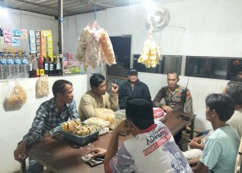 Di “Warung Jambret”, Kapolsek Tarokan Serap Suara Warga: Kamtibmas Bukan Sekadar Tugas Polisi