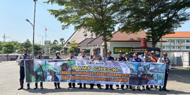 Dinas Perhubungan Jombang Lakukan Ramp Chek Untuk memastikan Keselamatan Transportasi Umum